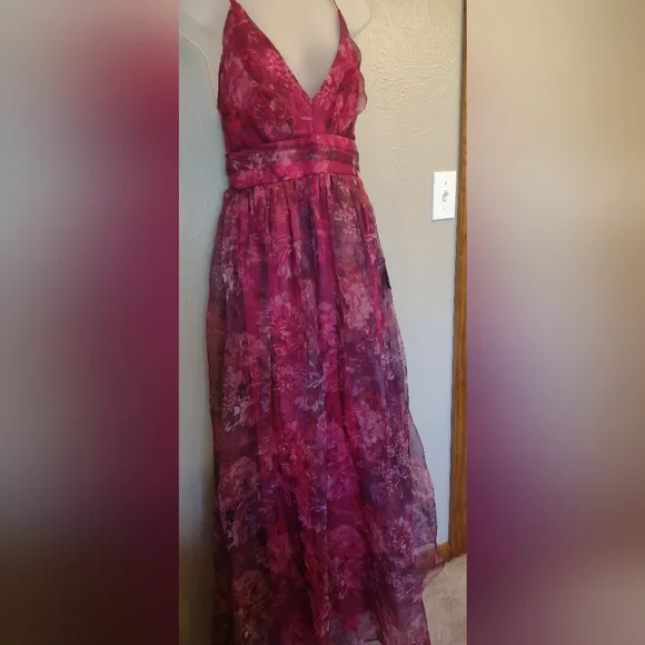 Lulu's Romance That Wows Magenta Floral Print Organza Maxi Dress - Picture 5 of 14